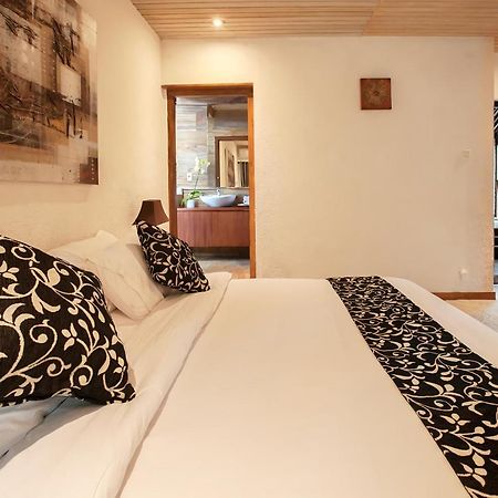 Seminyak Villa Kalyca Экстерьер фото